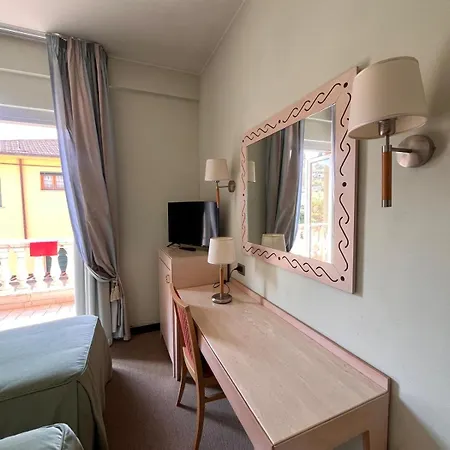 ホテル Ludovico Ariosto カステルヌオーヴォ・ディ・ガルファニャーナ