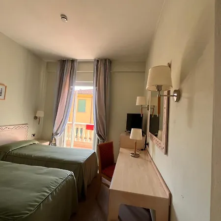 Ludovico Ariosto ホテル カステルヌオーヴォ・ディ・ガルファニャーナ