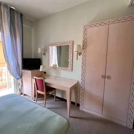 Ludovico Ariosto ホテル 3*