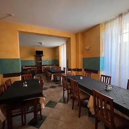 Ludovico Ariosto 3* カステルヌオーヴォ・ディ・ガルファニャーナ