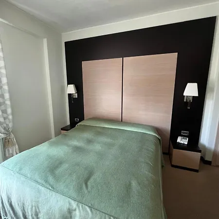 Ludovico Ariosto 3* カステルヌオーヴォ・ディ・ガルファニャーナ