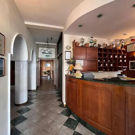 Ludovico Ariosto カステルヌオーヴォ・ディ・ガルファニャーナ