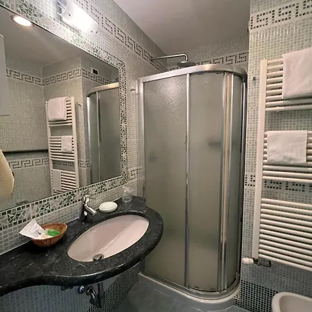 Ludovico Ariosto ホテル 3*