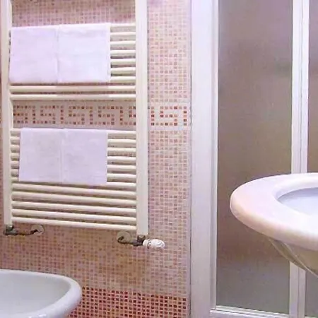 ホテル Ludovico Ariosto 3*